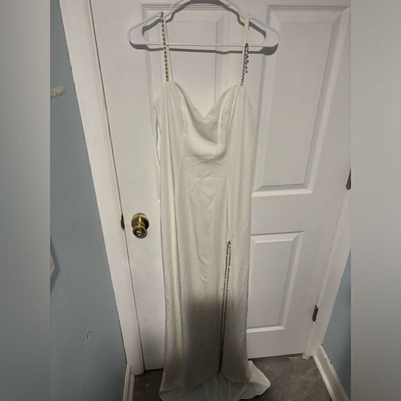 Mac Duggal SWEETHEART EVENING GOWN W/ RHINESTONE ACCENTS in white size 8 - Picture 4 of 10